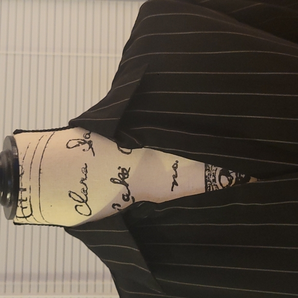 Apparenza V-Neck Button Down Blouse - Picture 3 of 8